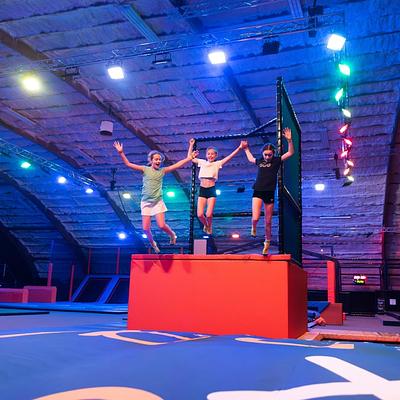 Roeselare Padel 03-08-2026 Trampolinestage met padel en tennis