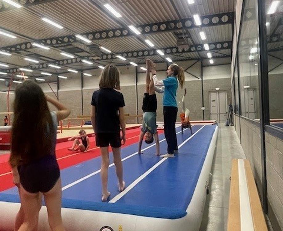 Ervaringssportkamp met gym en trampoline